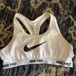 Medium Nike sports bra